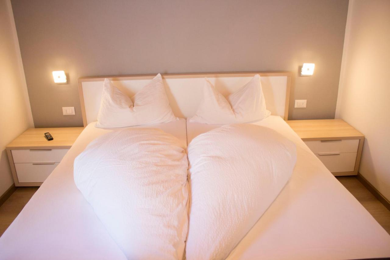 Schenna Garni Eden Bed & Breakfast Eksteriør bilde